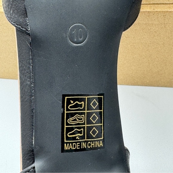 Journee Collection Bettie Black Heels Size 10 - Picture 6 of 7